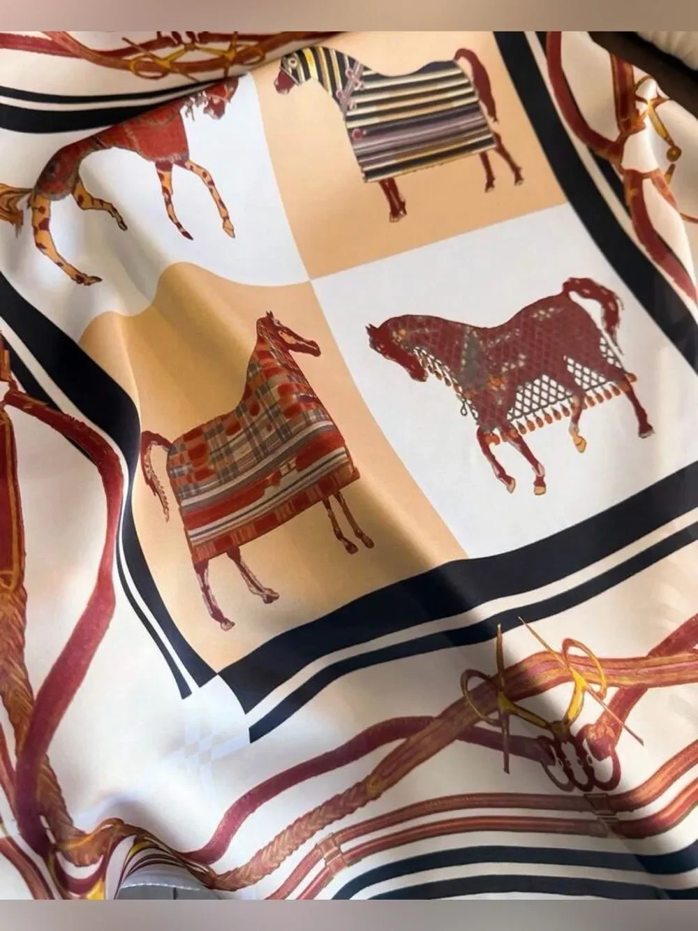 Equestrian Print lScarf A2053